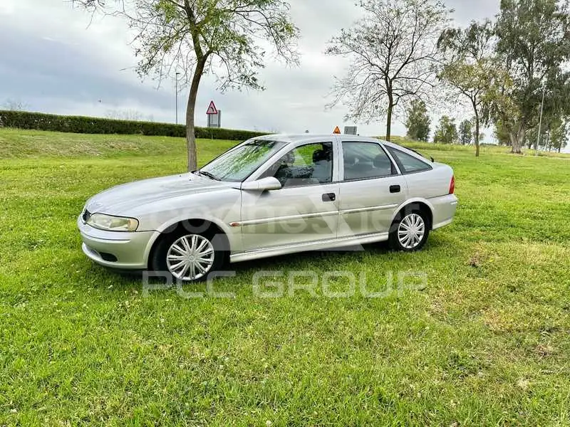 2002 Opel Vectra