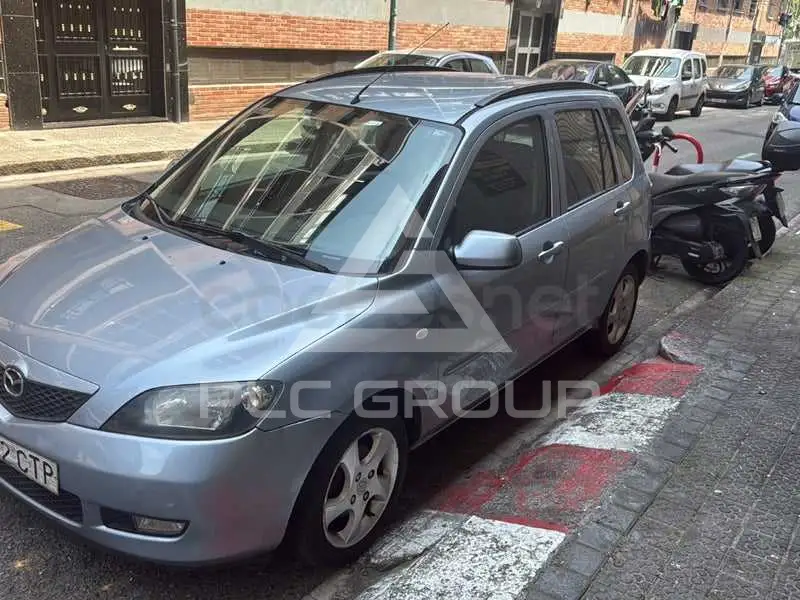 2003 Mazda 2