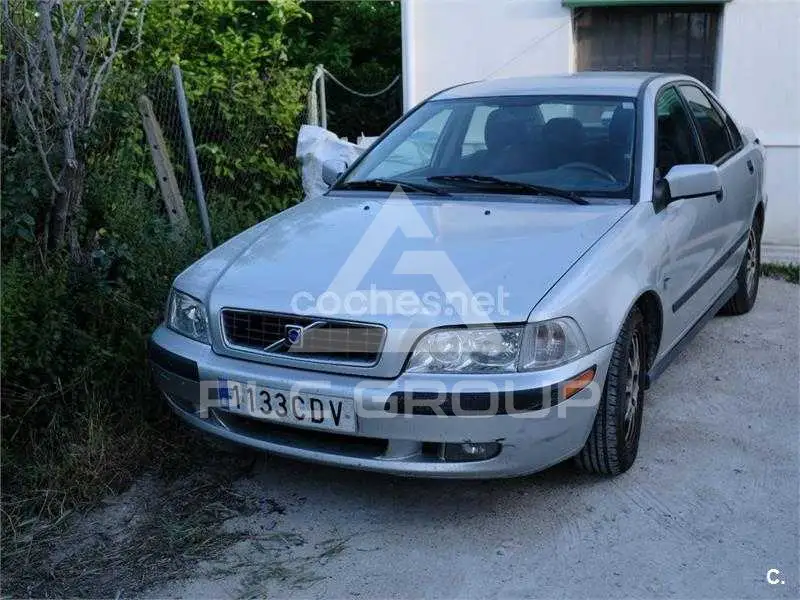 2003 Volvo S40