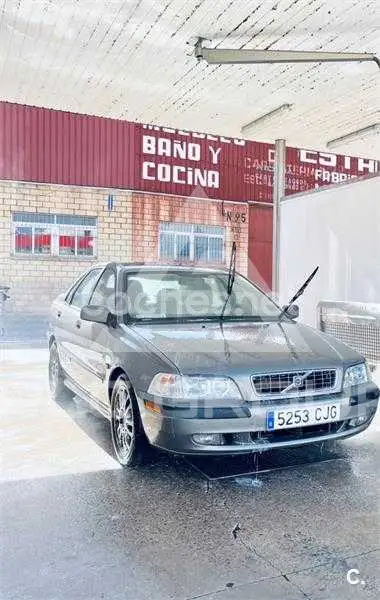 2003 Volvo S40