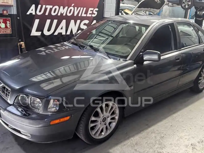 2003 Volvo S40
