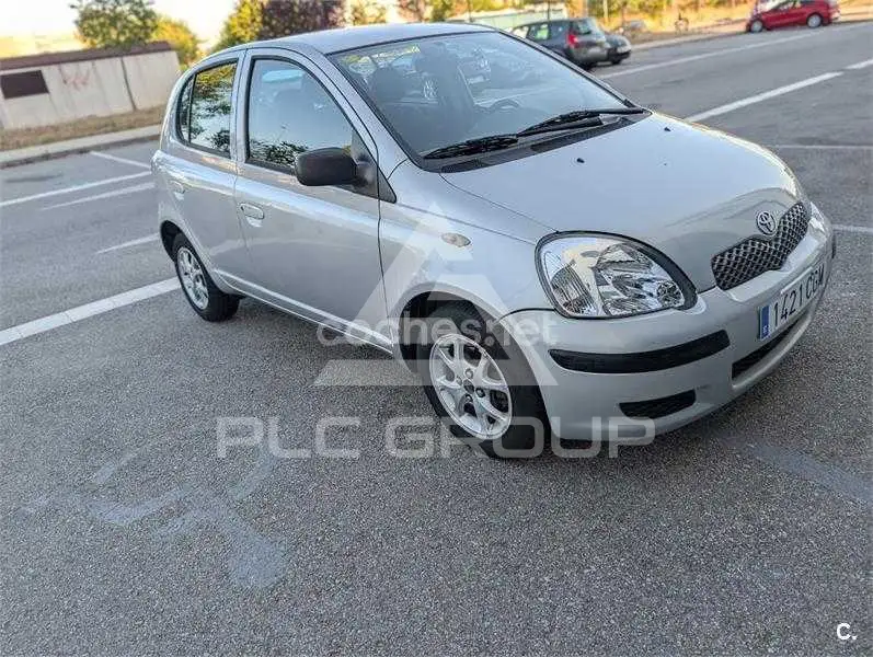 2003 Toyota YARIS