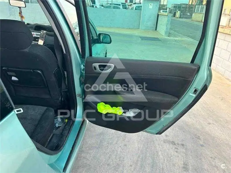2003 Peugeot 307