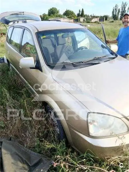2003 KIA Carens