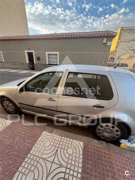 2003 Volkswagen GOLF