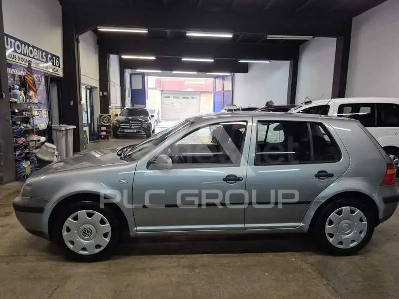 2003 Volkswagen GOLF