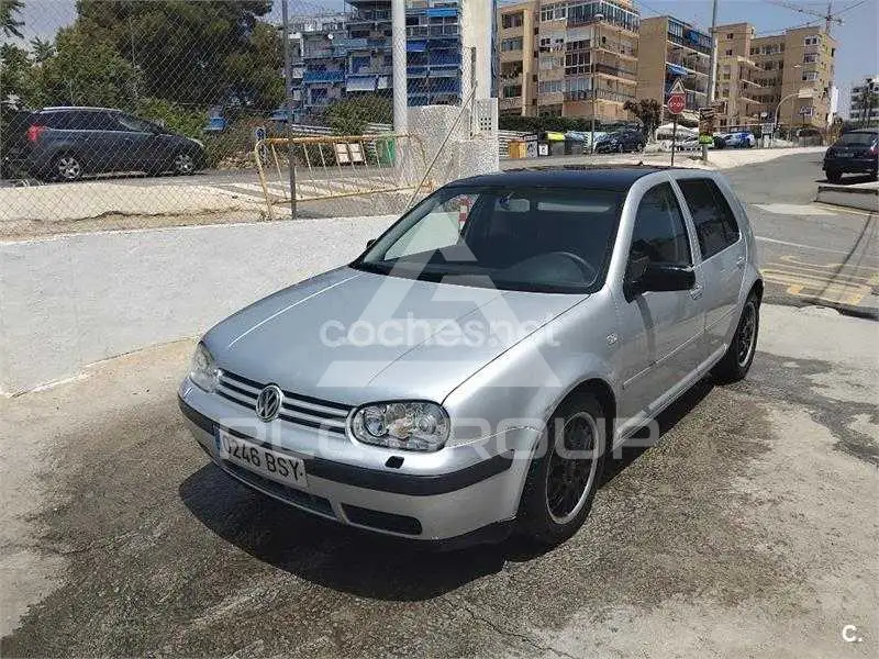 2003 Volkswagen GOLF