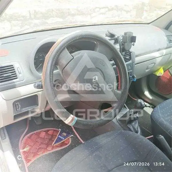 2003 Renault Clio