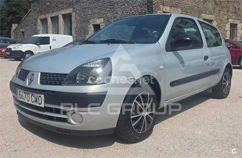 2003 Renault Clio