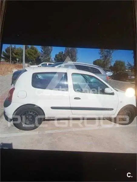 2003 Renault Clio