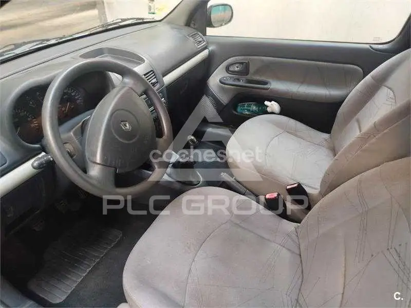 2003 Renault Clio