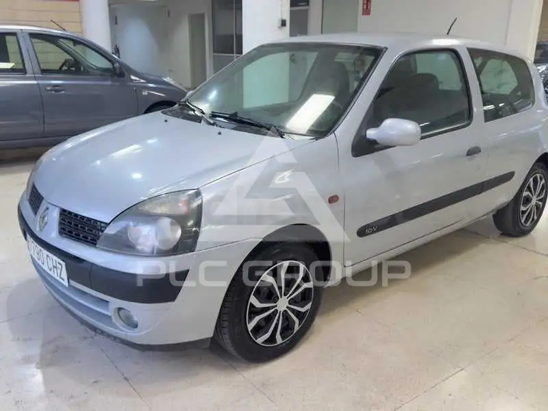 2003 Renault Clio