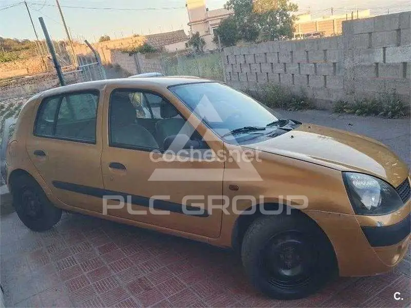 2003 Renault Clio