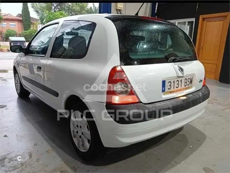 2003 Renault Clio