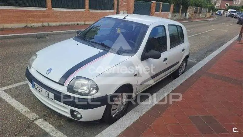 2003 Renault Clio