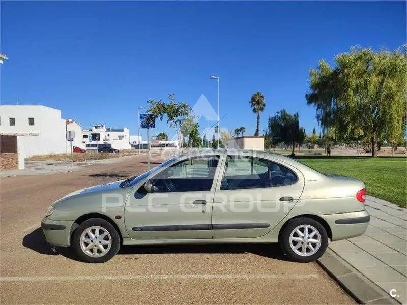 2003 Renault Megane