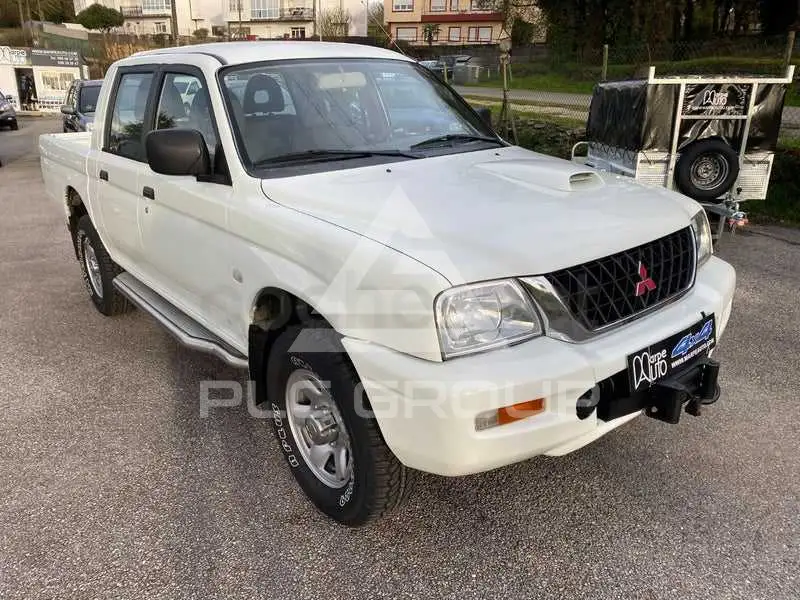 2004 Mitsubishi L200