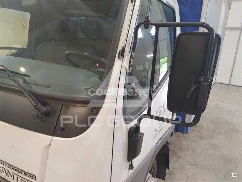 2004 Mitsubishi Canter