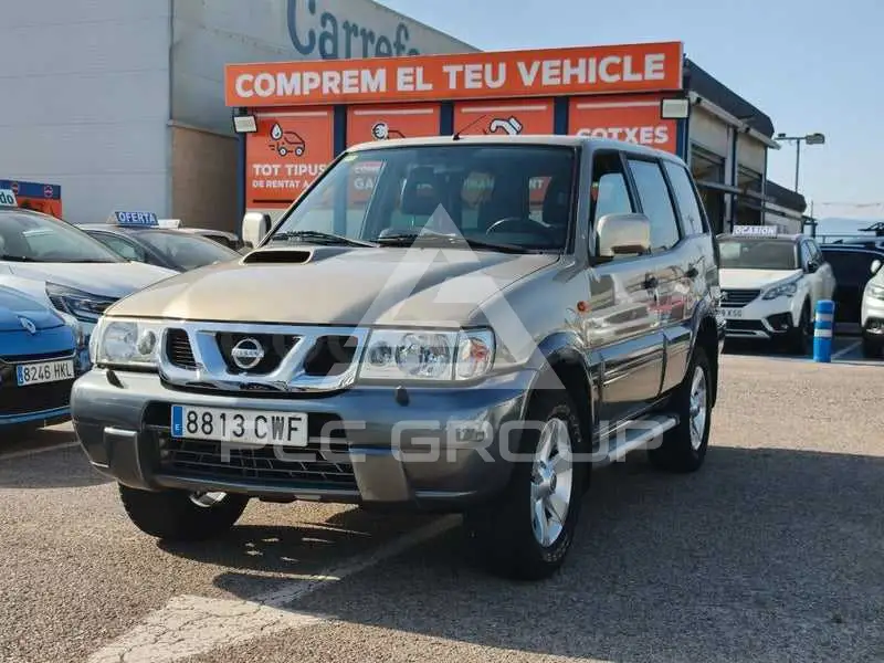 2004 Nissan Terrano