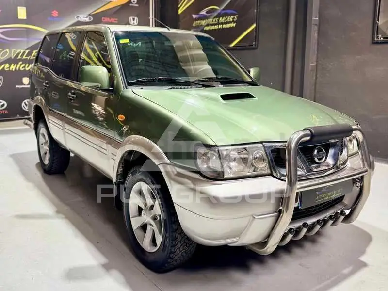 2004 Nissan Terrano