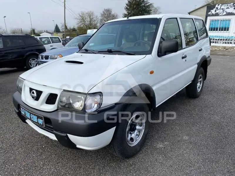 2004 Nissan Terrano