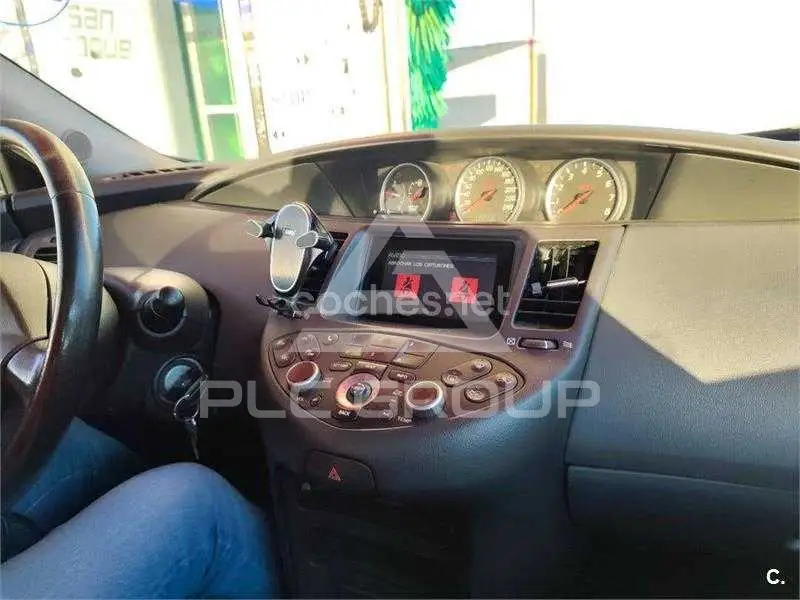 2004 Nissan Primastar