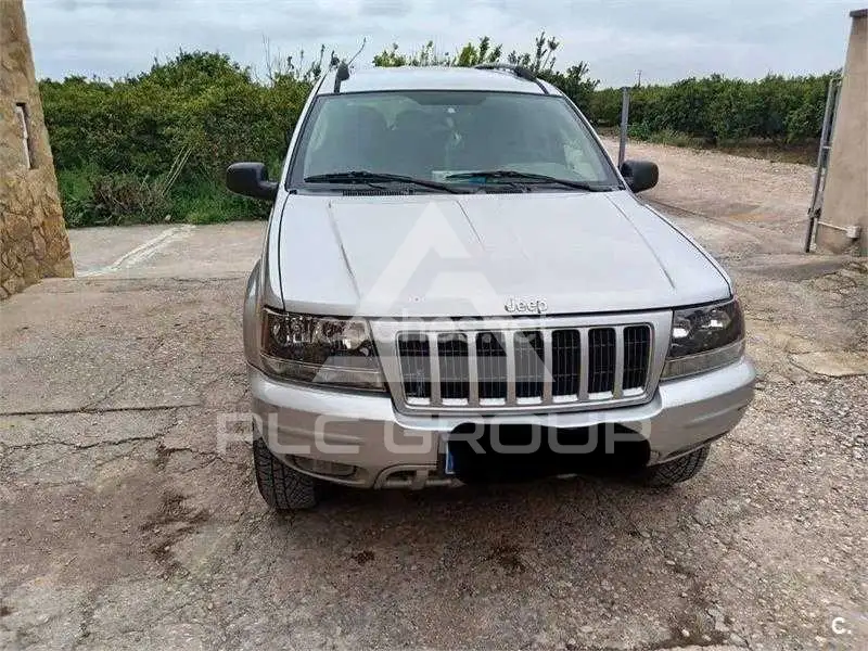 2004 Jeep CHEROKEE