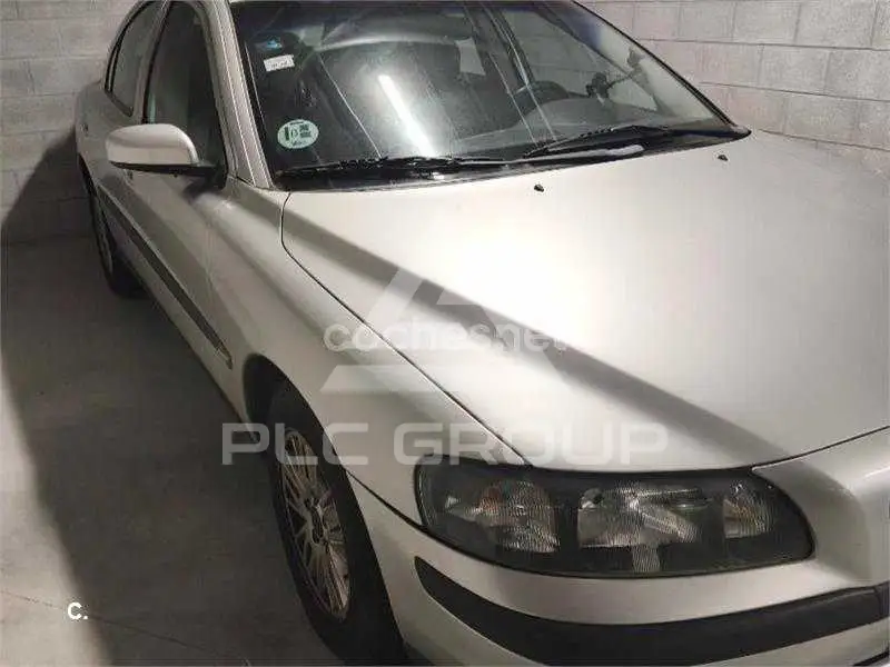 2004 Volvo S60
