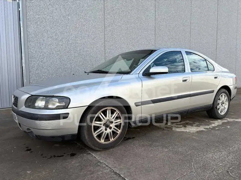 2004 Volvo S60