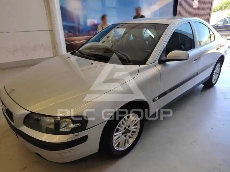 2004 Volvo S60