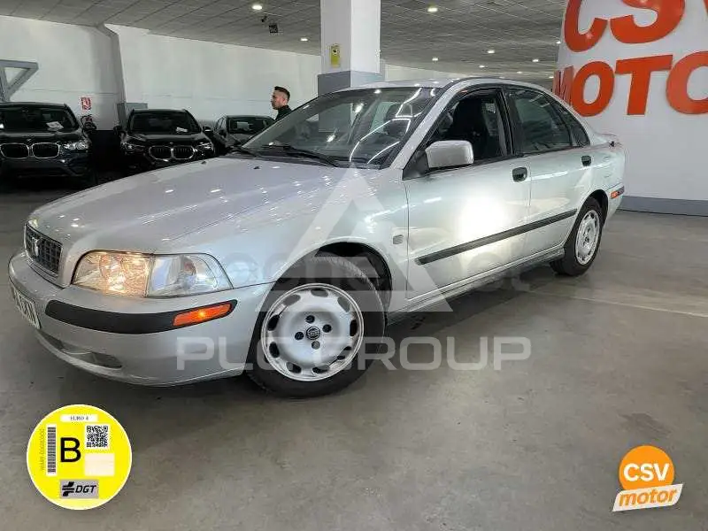 2004 Volvo S40
