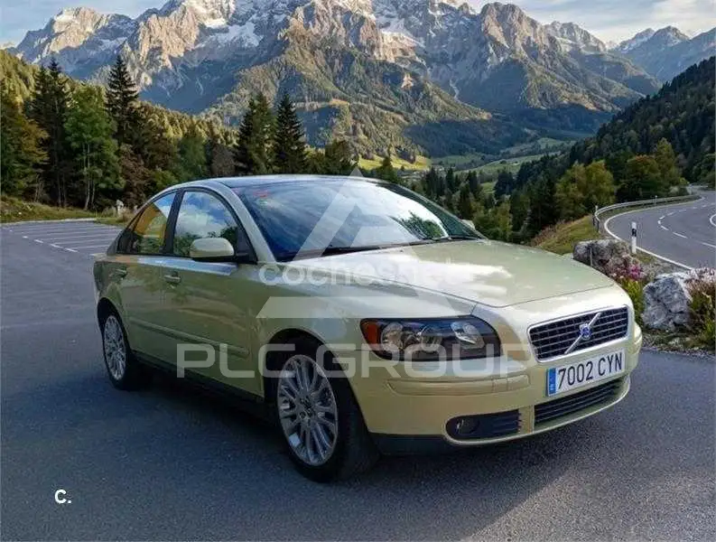 2004 Volvo S40