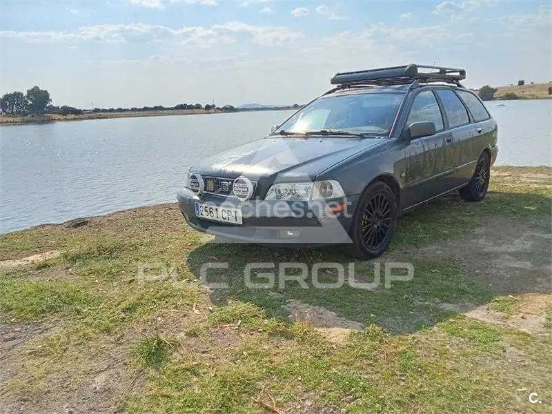 2004 Volvo V40