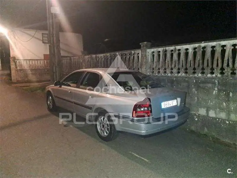 2004 Volvo S80