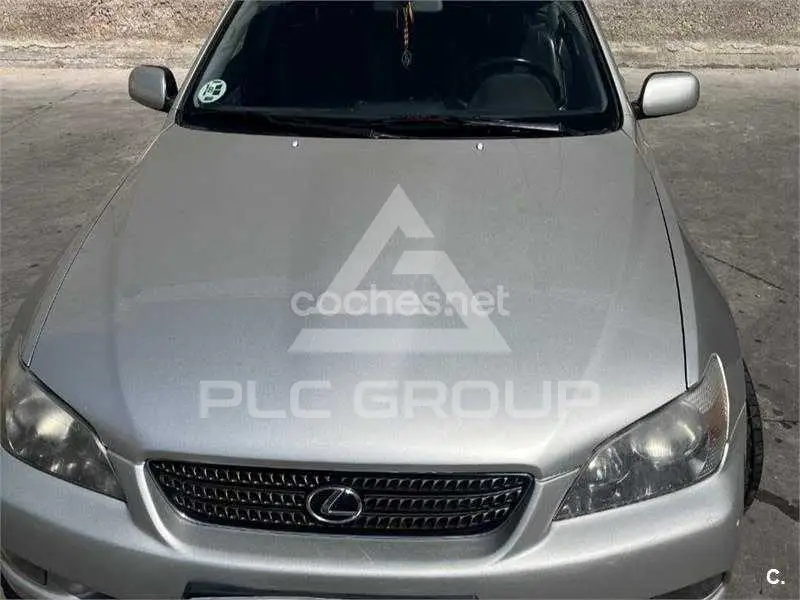 2004 Lexus IS