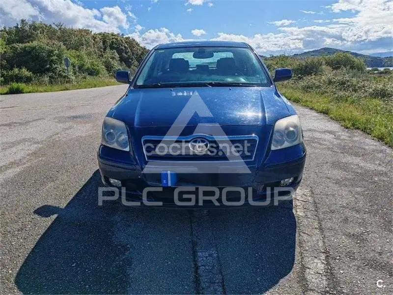 2004 Toyota Avensis