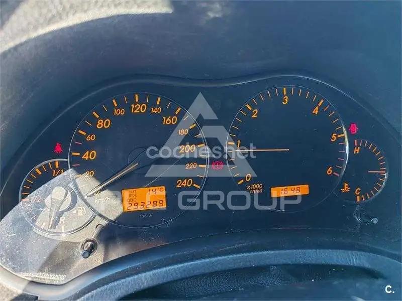 2004 Toyota Avensis