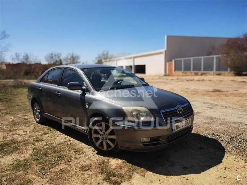 2004 Toyota Avensis