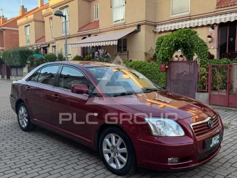 2004 Toyota Avensis