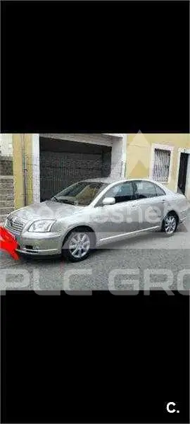 2004 Toyota Avensis