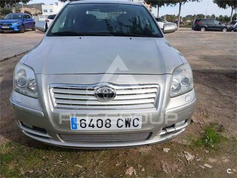 2004 Toyota Avensis