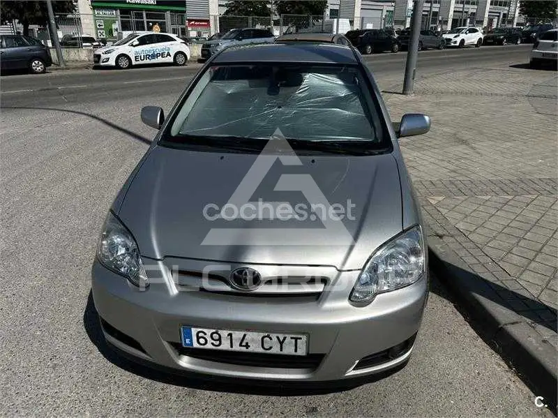 2004 Toyota COROLLA
