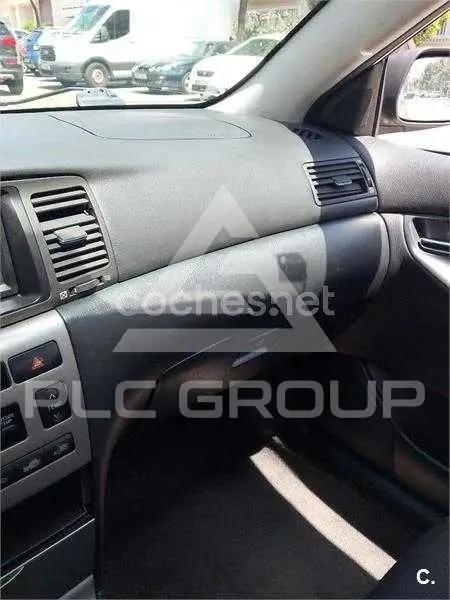 2004 Toyota COROLLA