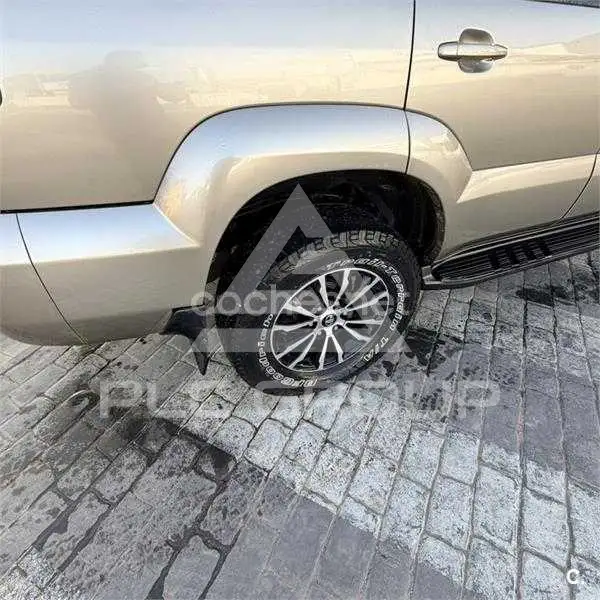 2004 Toyota LAND CRUISER