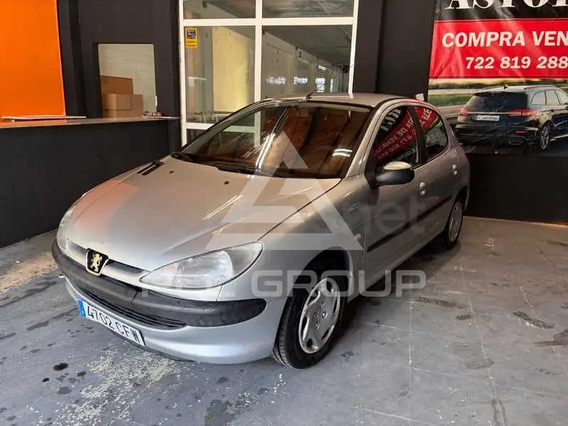 2004 Peugeot 206