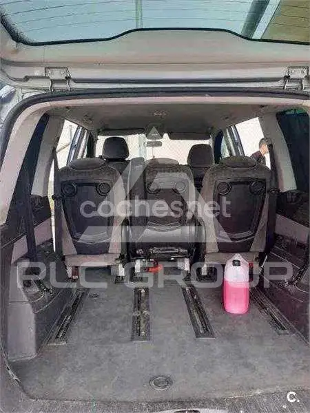 2004 Peugeot 807