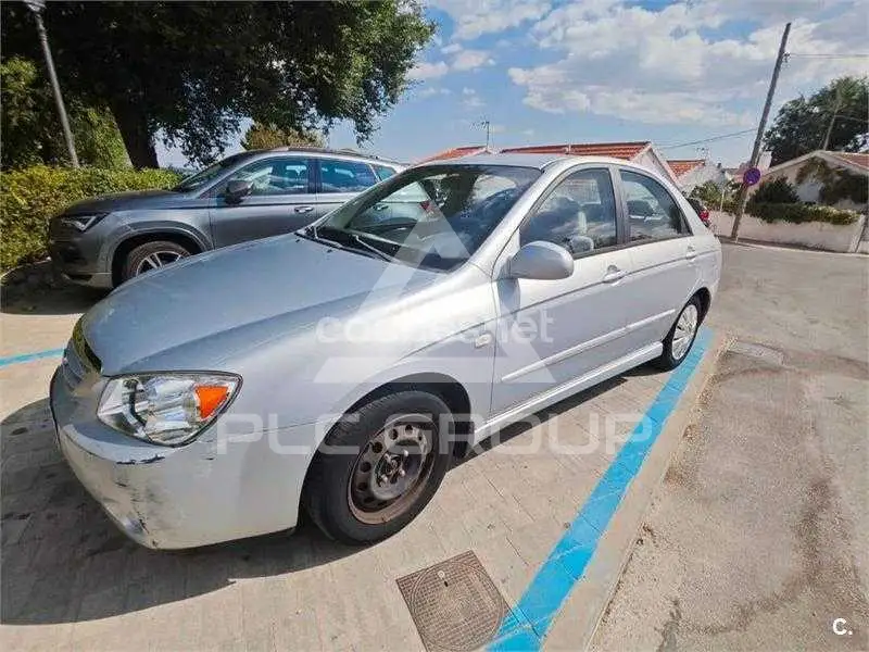 2004 KIA Cerato