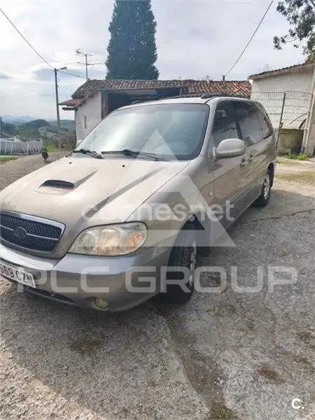 2004 KIA Carnival