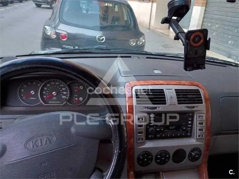 2004 KIA Carnival