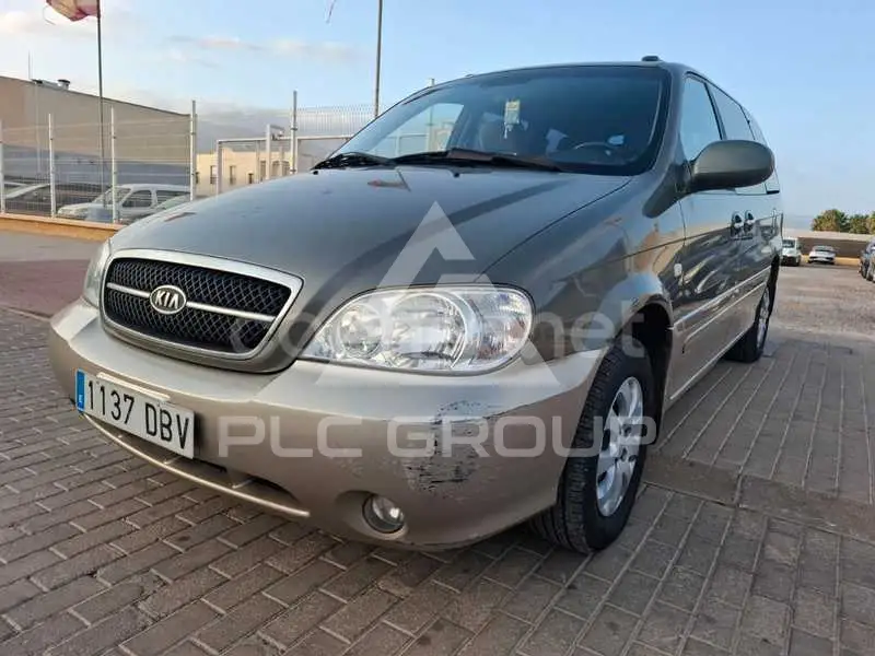 2004 KIA Carnival